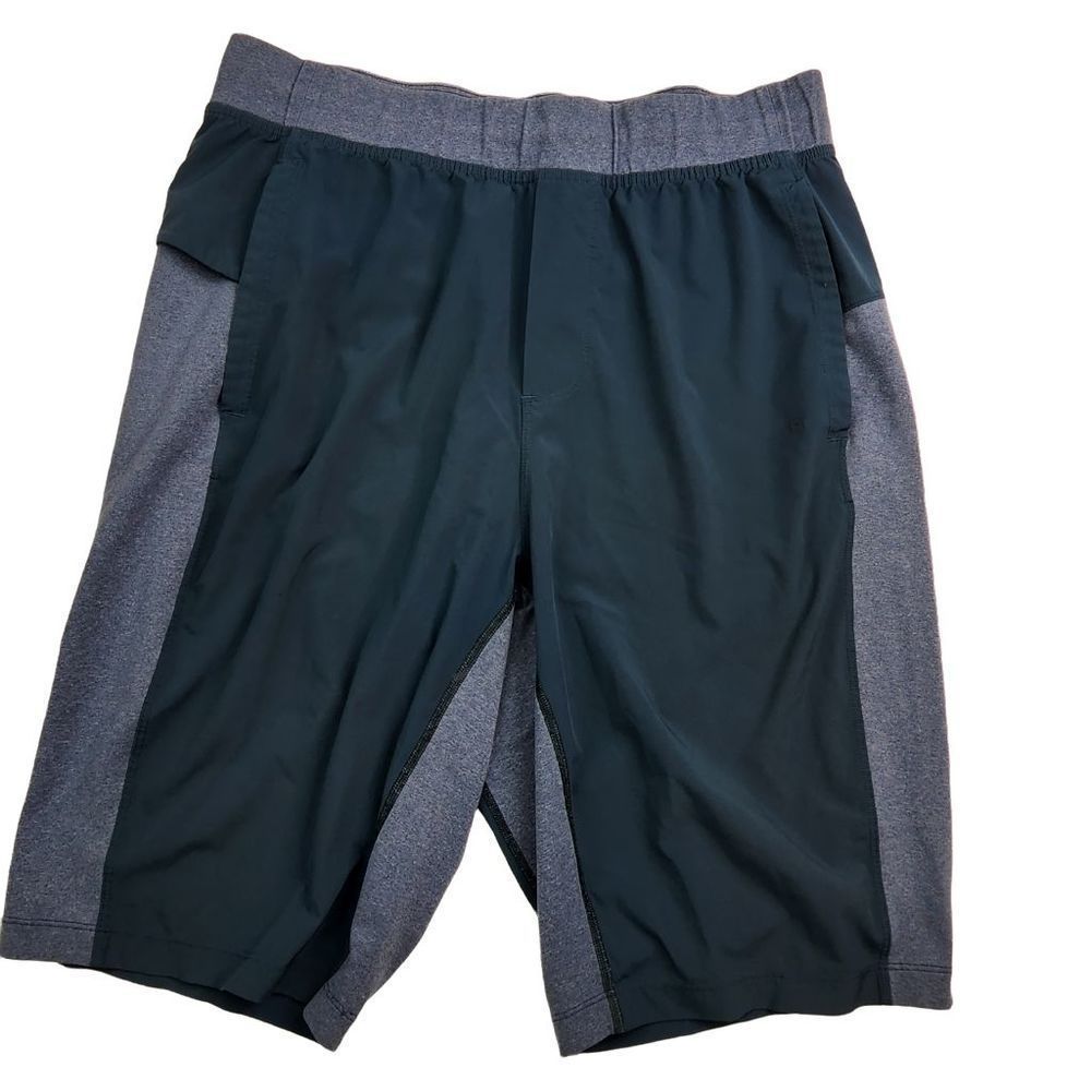 Lululemon Men's shorts dark Green size Large